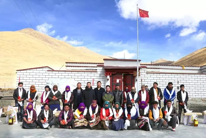 建設(shè)幸福、和諧西藏—— 阜康踐行“百企幫百村”走進(jìn)夏瑪鄉(xiāng)