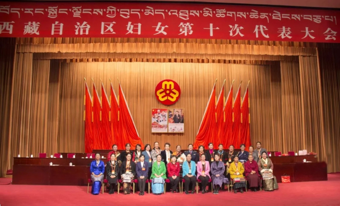 熱烈祝賀：阜康醫(yī)藥劉瀟瀟女士成功當(dāng)選自治區(qū)婦聯(lián)兼職副主席